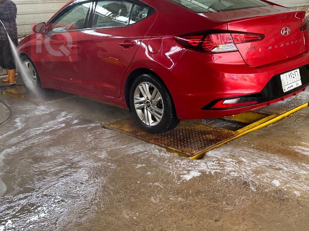 هیوندای ئەلەنترا